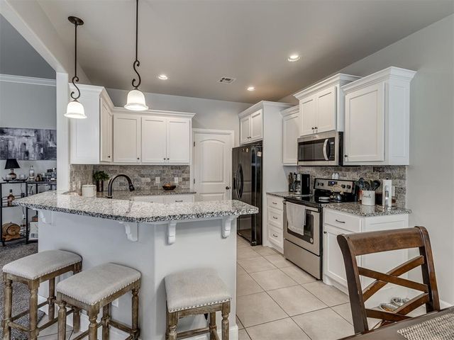 640 SW 7th Street, Moore, OK 73160