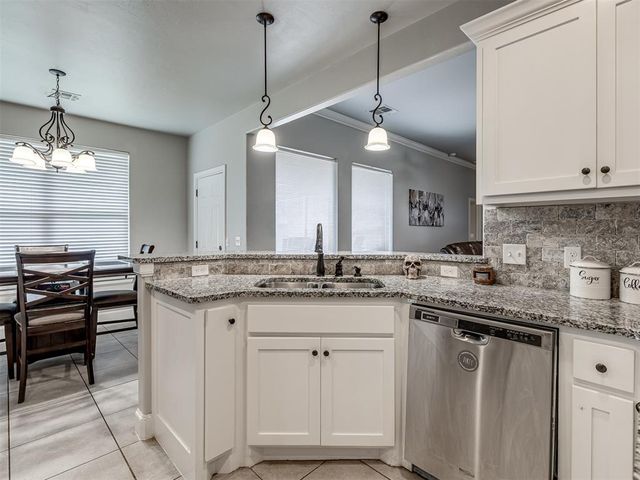 640 SW 7th Street, Moore, OK 73160