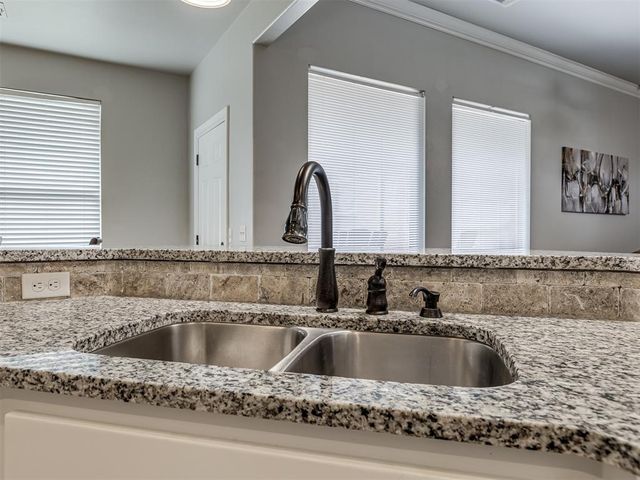 640 SW 7th Street, Moore, OK 73160