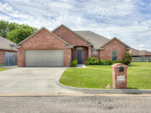 640 SW 7th Street, Moore, OK 73160