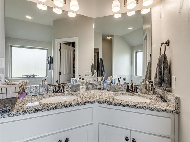 640 SW 7th Street, Moore, OK 73160