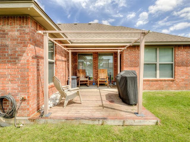 640 SW 7th Street, Moore, OK 73160