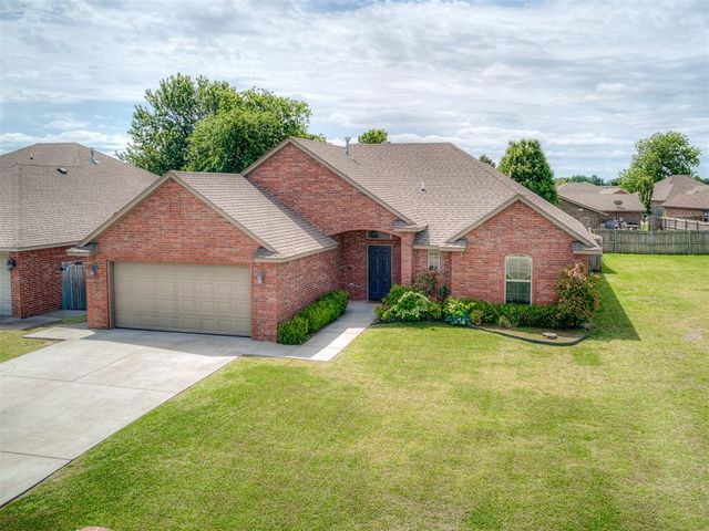 640 SW 7th Street, Moore, OK 73160