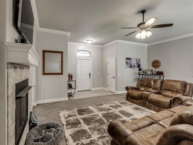 640 SW 7th Street, Moore, OK 73160