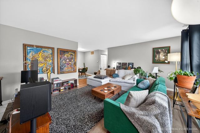 206 Nantucket Harbor 206, Schaumburg, IL 60193