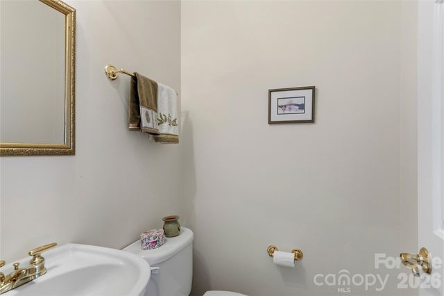 1869 Curraghmore Road, Clemmons, NC 27012