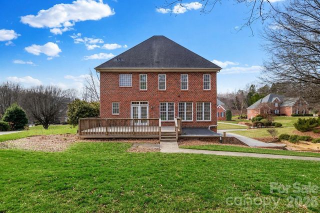 1869 Curraghmore Road, Clemmons, NC 27012