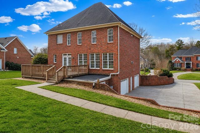 1869 Curraghmore Road, Clemmons, NC 27012