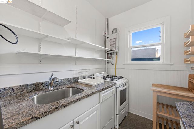 6437 Telegraph Ave, Oakland, CA 94609