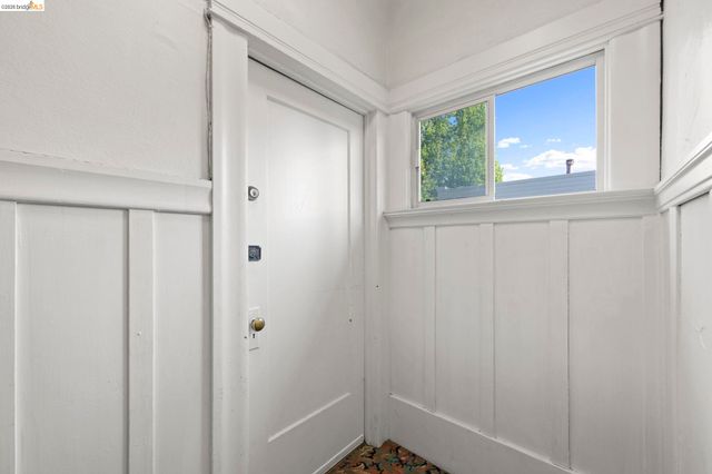 6437 Telegraph Ave, Oakland, CA 94609