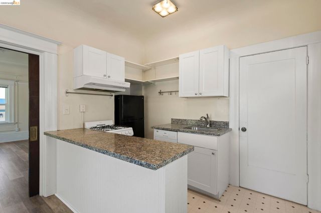6437 Telegraph Ave, Oakland, CA 94609