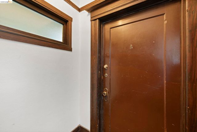 6437 Telegraph Ave, Oakland, CA 94609