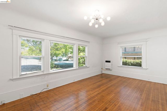 6437 Telegraph Ave, Oakland, CA 94609