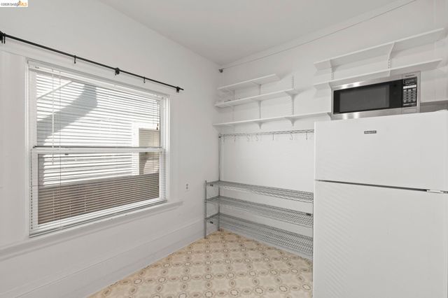 6437 Telegraph Ave, Oakland, CA 94609