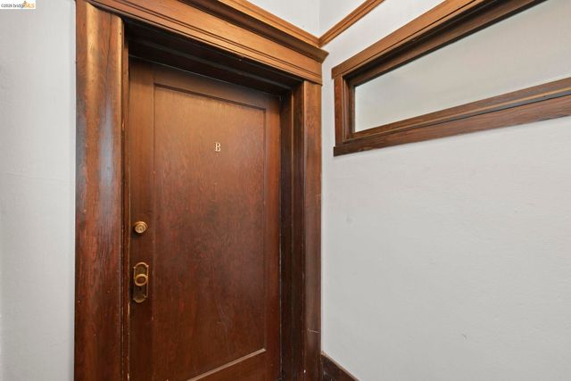 6437 Telegraph Ave, Oakland, CA 94609