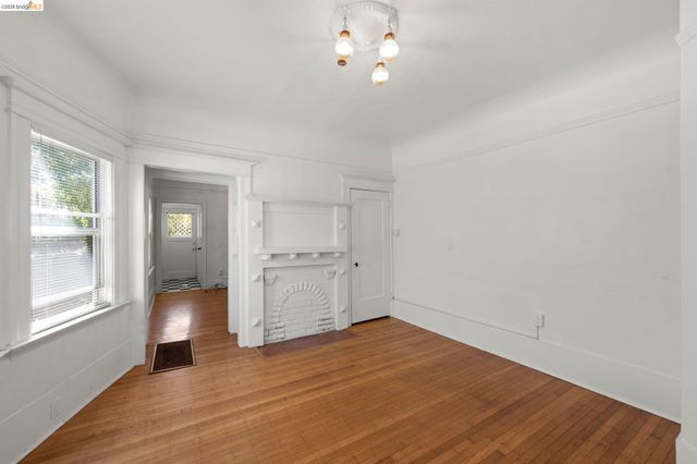 6437 Telegraph Ave, Oakland, CA 94609