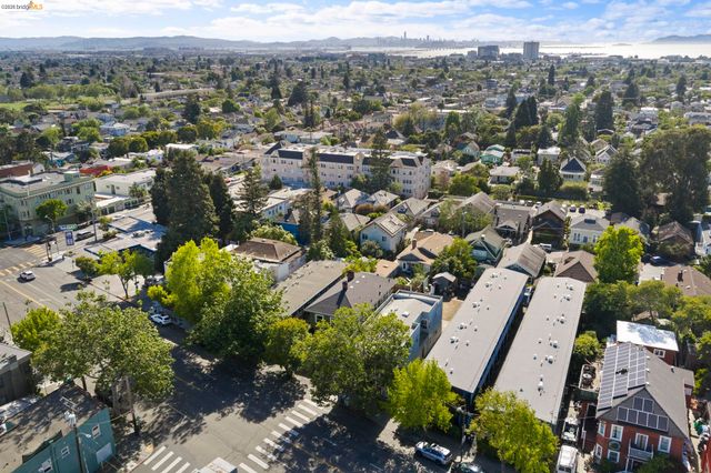 6437 Telegraph Ave, Oakland, CA 94609