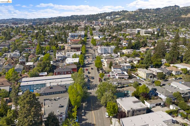 6437 Telegraph Ave, Oakland, CA 94609