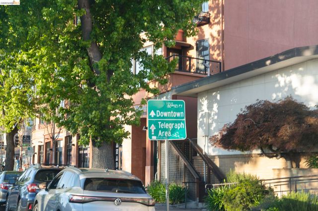 6437 Telegraph Ave, Oakland, CA 94609