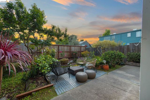 6437 Telegraph Ave, Oakland, CA 94609