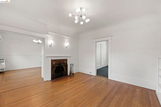 6437 Telegraph Ave, Oakland, CA 94609