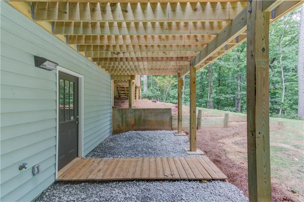 Image 41 of property listing at 5345 PILGRIM POINT Road, Cumming, GA 30041