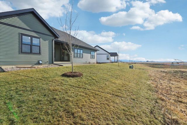 264 Falcon Court, Sauk City, WI 53583