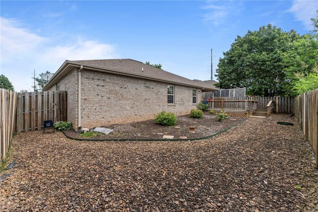 3305 SW Carriageway Avenue, Bentonville, AR 72712
