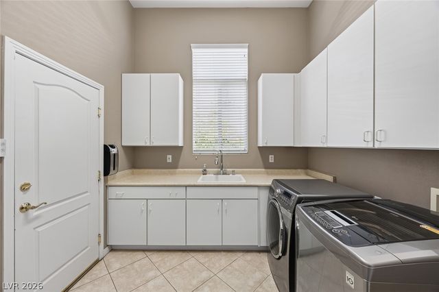 9437 Canyon Mesa Drive, Las Vegas, NV 89144