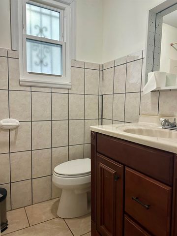 446 MERCER ST, Jc, Journal Square, NJ 07302