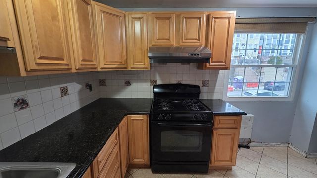 446 MERCER ST, Jc, Journal Square, NJ 07302