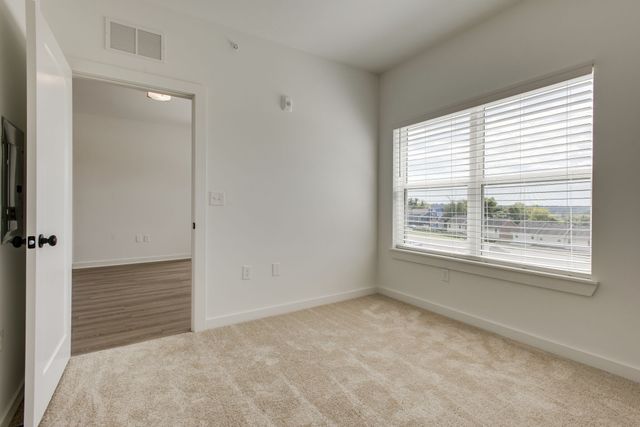 1540 Lebanon Pike Unit 301, Nashville, TN 37210