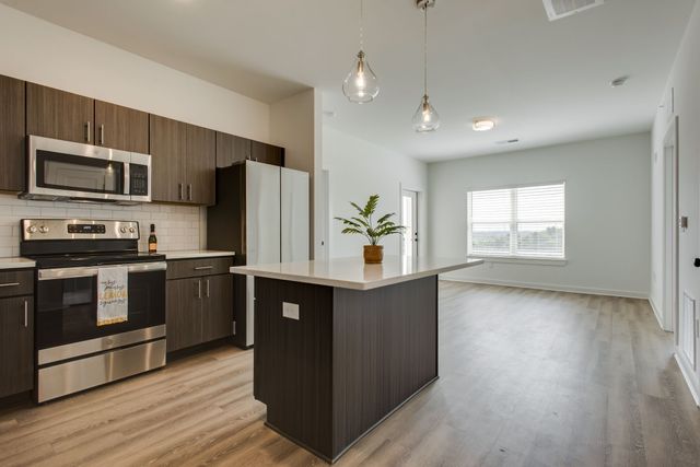 1540 Lebanon Pike Unit 301, Nashville, TN 37210
