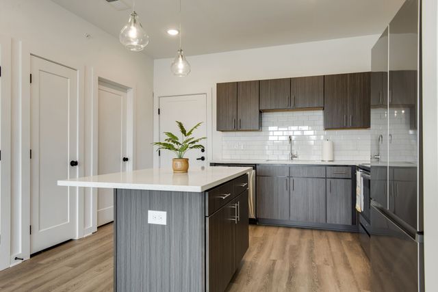 1540 Lebanon Pike Unit 301, Nashville, TN 37210