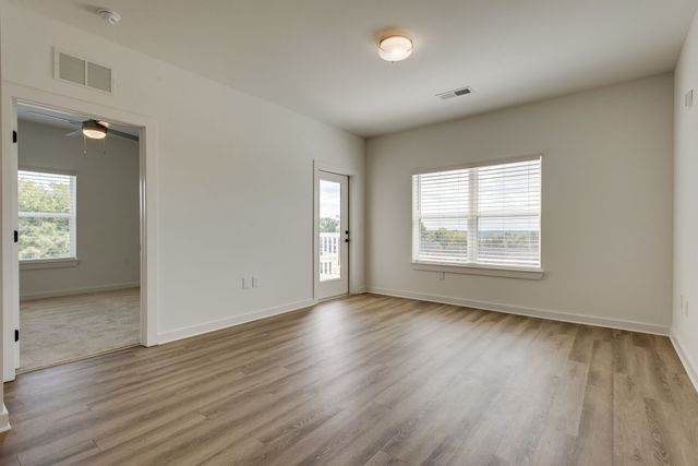 1540 Lebanon Pike Unit 301, Nashville, TN 37210