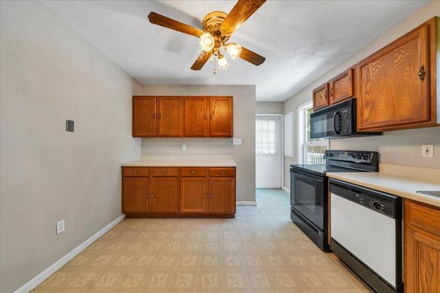 2703 Fairland RD NW, Roanoke, VA 24017