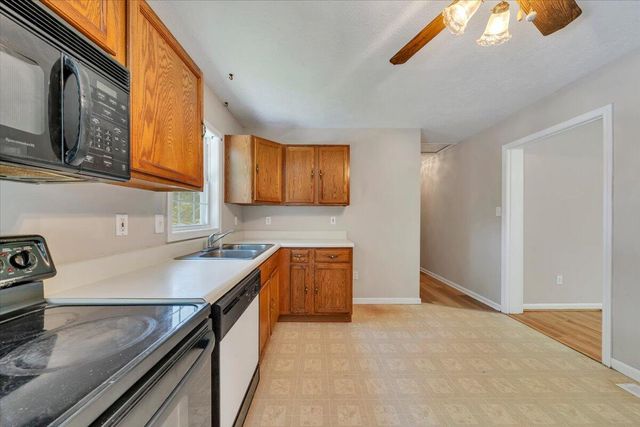 2703 Fairland RD NW, Roanoke, VA 24017