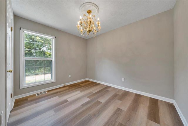 2703 Fairland RD NW, Roanoke, VA 24017