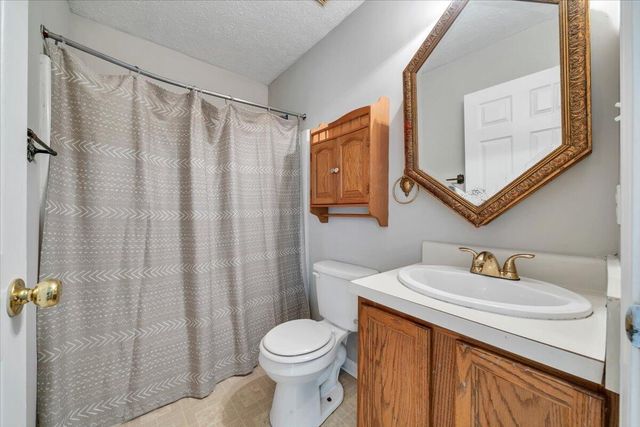 2703 Fairland RD NW, Roanoke, VA 24017