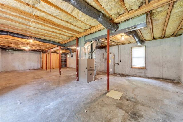 2703 Fairland RD NW, Roanoke, VA 24017
