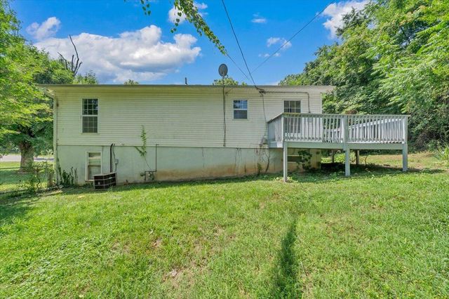2703 Fairland RD NW, Roanoke, VA 24017