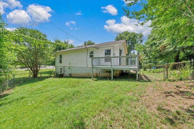2703 Fairland RD NW, Roanoke, VA 24017