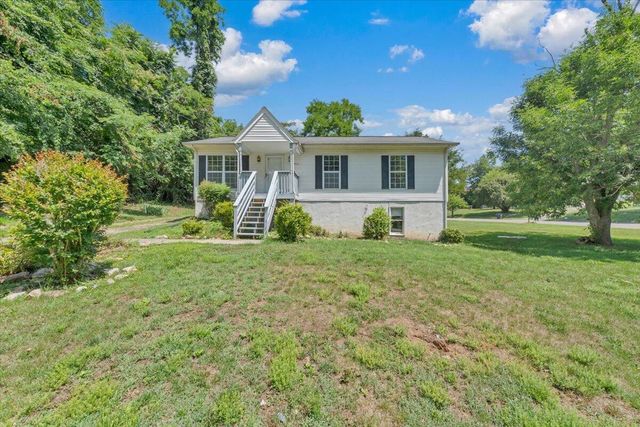 2703 Fairland RD NW, Roanoke, VA 24017