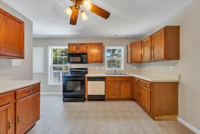 2703 Fairland RD NW, Roanoke, VA 24017