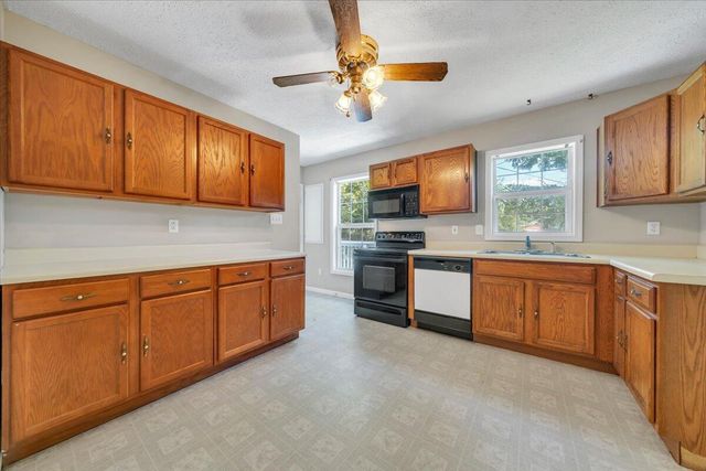 2703 Fairland RD NW, Roanoke, VA 24017