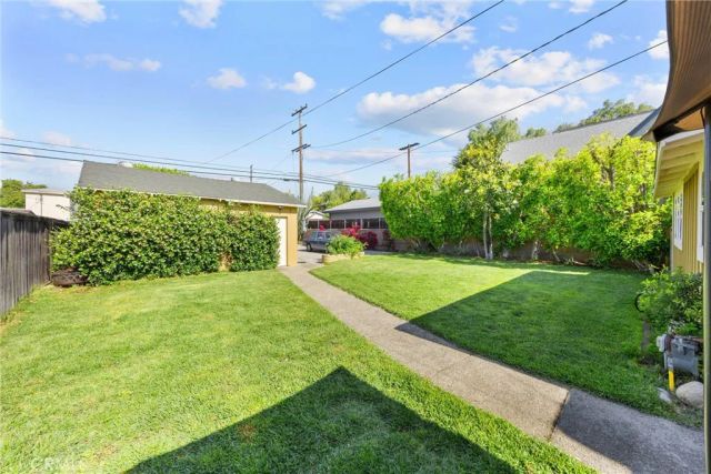 585 N 8th, Upland, CA 91786