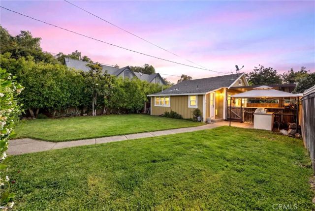 585 N 8th, Upland, CA 91786