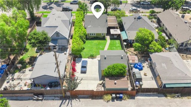 585 N 8th, Upland, CA 91786