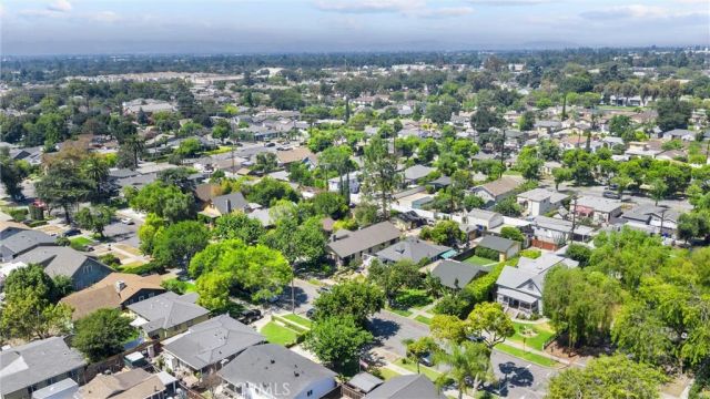 585 N 8th, Upland, CA 91786