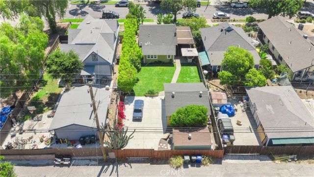 585 N 8th, Upland, CA 91786